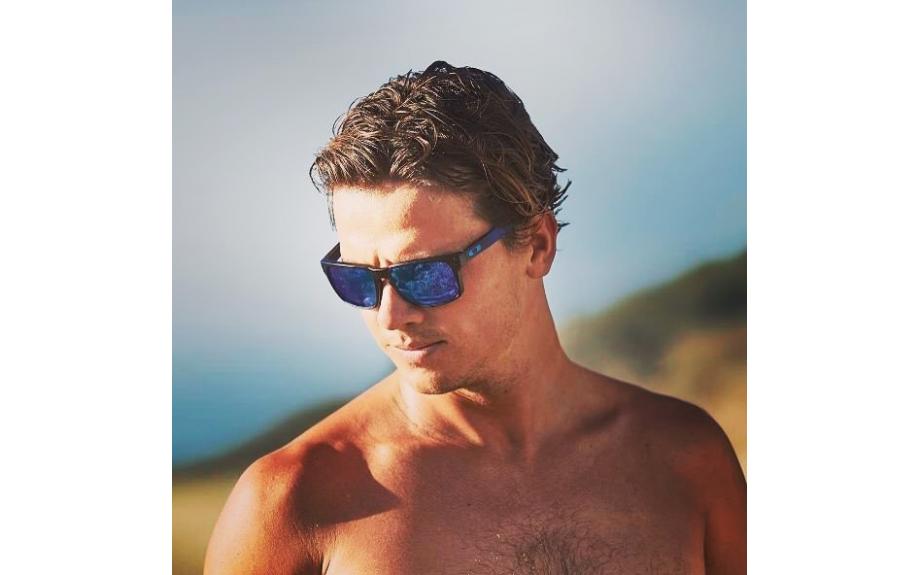Oakley holbrook ivywood deals